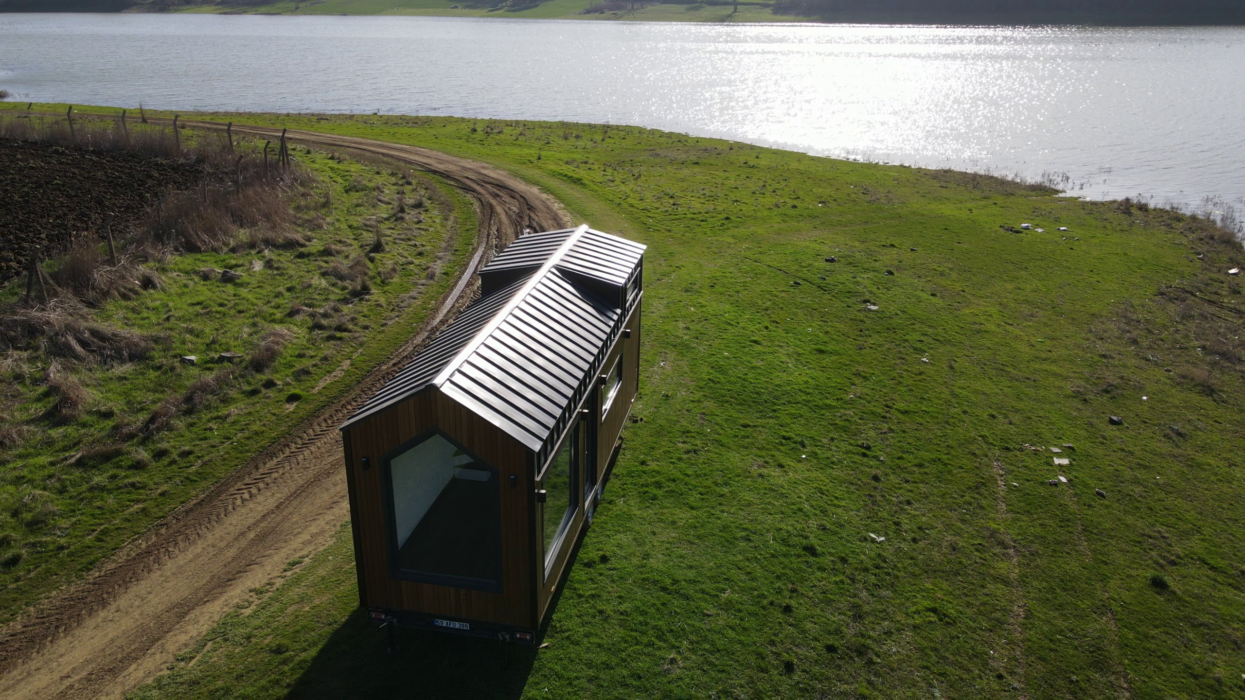 Tekirdağ kırsalında doğa manzaralı tiny house