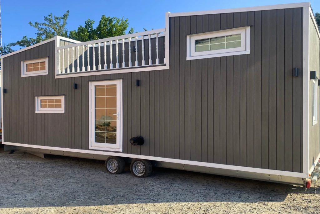 Tekirdağ’da modern tasarımlı tekerlekli tiny house modeli - Hibrit House üretimi